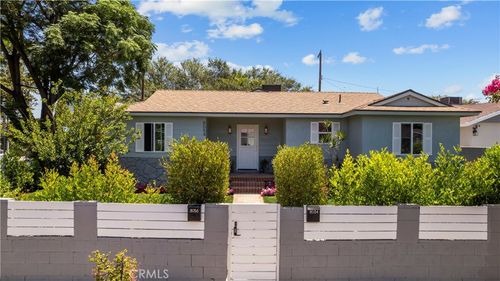 8054 Cedros Ave, Panorama City, CA, 91402-5802 | Card Image