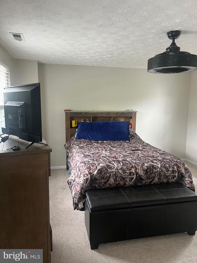 7979 Main St, House other with 3 bedrooms, 2 bathrooms and null parking in MIDDLETOWN VA | Image 17