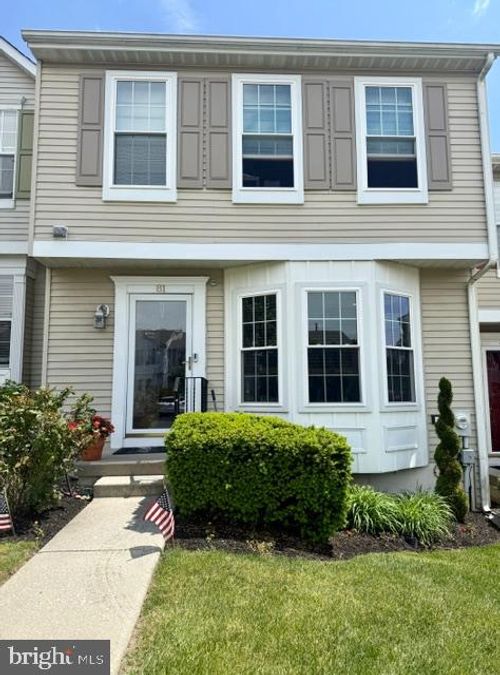 81 Pebble Ln, BLACKWOOD, NJ, 08012-5582 | Card Image