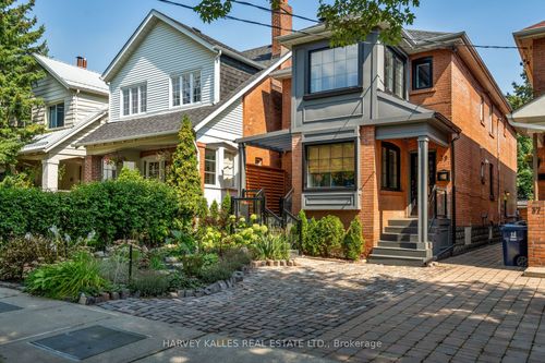 39 Standish Ave, Toronto, ON, M4W3B2 | Card Image