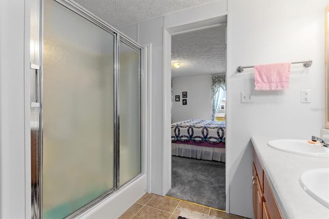 Master Bathroom | Image 18
