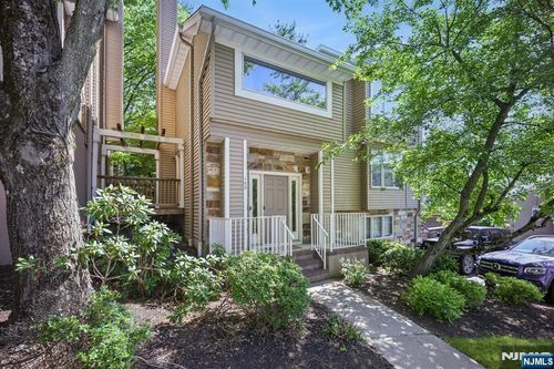 182 Clarken Dr, West Orange, NJ, 07052-3441 | Card Image