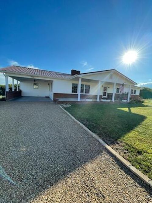 34296 Stagecoach Rd, Glade Spring, VA, 24340-5162 | Card Image