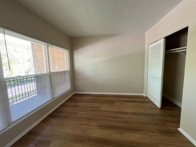APT-2S - 2900 Elizabeth Ave, Condo with 2 bedrooms, 1 bathrooms and 1 parking in Zion IL | Image 10