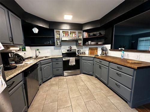 407 E County Line Rd, Royse City, TX, 75189-2712 | Card Image