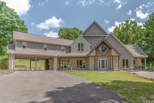 2214 E Diamond Lake Dr, Horseshoe Bend, AR, 72512-4226 | Card Image