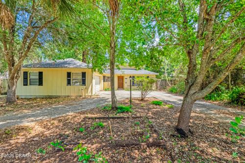 189 Grove St, Ormond Beach, FL, 32174-6440 | Card Image