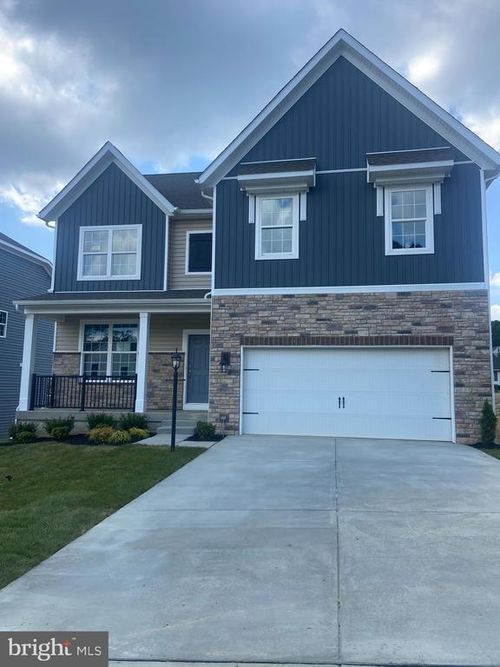40 Christina Dr, YORK, PA, 17404-9207 | Card Image