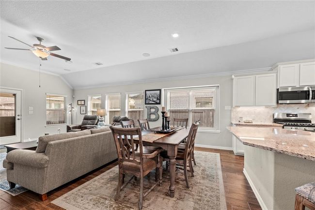 Dining area | Image 13