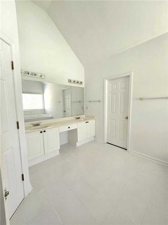 3070 Ridge Oak Dr, House other with 4 bedrooms, 3 bathrooms and 2 parking in Suwanee GA | Image 15