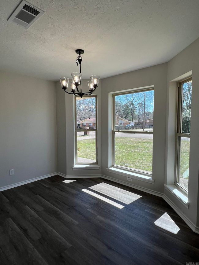 1307 E 48 Th St, House other with 3 bedrooms, 2 bathrooms and null parking in Texarkana AR | Image 8