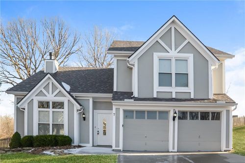 7 Sherry Ct, Smithville, MO, 64089-8429 | Card Image