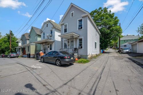 7 Oakwood Pl, Scranton, PA, 18510-1909 | Card Image