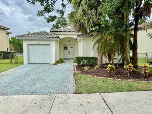 0-387 Sw 206th Ave, Pembroke Pines, FL, 33029-5017 | Card Image