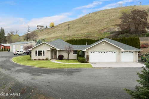 201 N Galloway Dr, Yakima, WA, 98908-9086 | Card Image