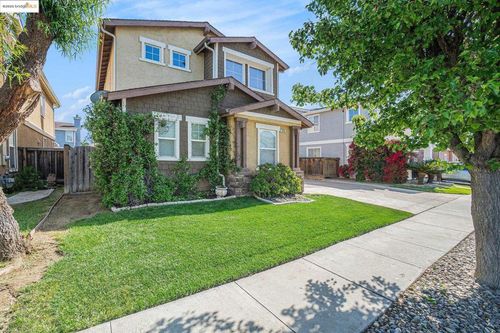 1008 Finn Way, Brentwood, CA, 94513-8326 | Card Image