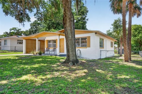 529 E Gottsche Ave, EUSTIS, FL, 32726-3607 | Card Image