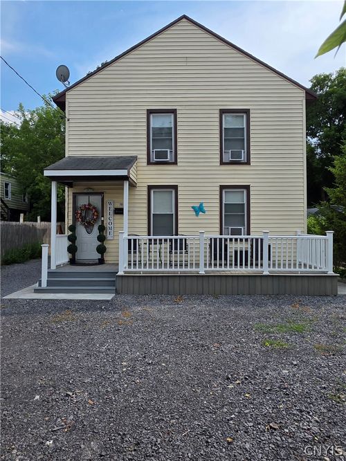 705 Kirkland St, Utica, NY, 13502-4555 | Card Image