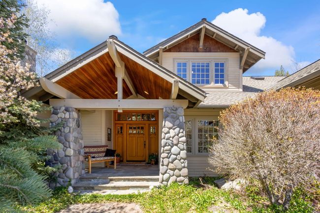 Riverock Pillars Accent the Entry | Image 7