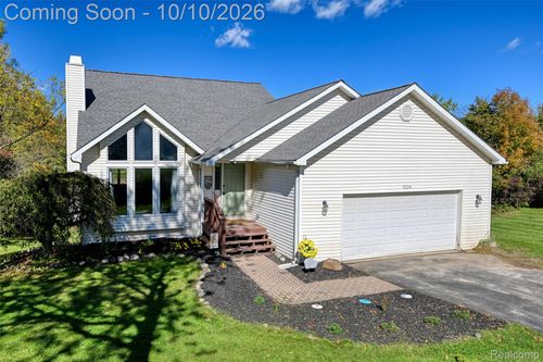 3226 Muirfield Cir, White Lake, MI, 48383-2351 | Card Image