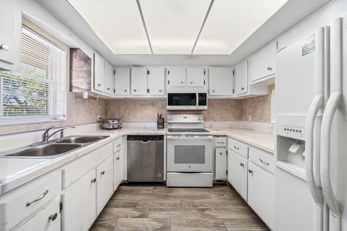 apt-201e-419 Us Highway 1, North Palm Beach, FL, 33408-5547 | Card Image