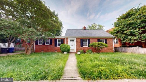 15 E Custis Ave, ALEXANDRIA, VA, 22301-1421 | Card Image