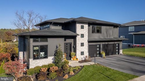 229 Ivy Hill Dr, STATE COLLEGE, PA, 16801-8902 | Card Image