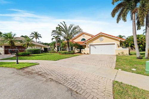 3320 Maple Ln, Davie, FL, 33328 | Card Image