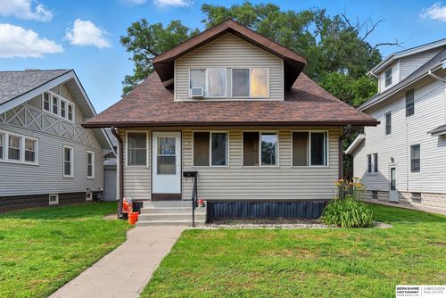 1620 Evans St, Omaha, NE, 68110-1834 | Card Image