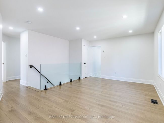 74 Pinebrook Cir, House other with 5 bedrooms, 2 bathrooms and 4 parking in Caledon ON | Image 5