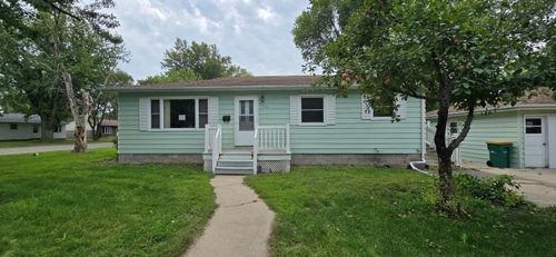 102 Deschepper St, Marshall, MN, 56258-1765 | Card Image