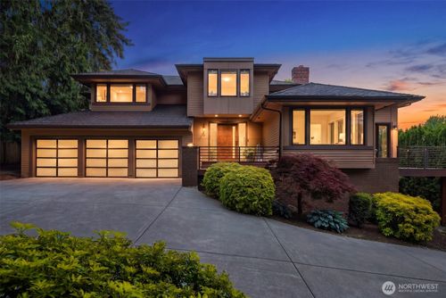 7842 Ne 10th St, Medina, WA, 98039-3121 | Card Image