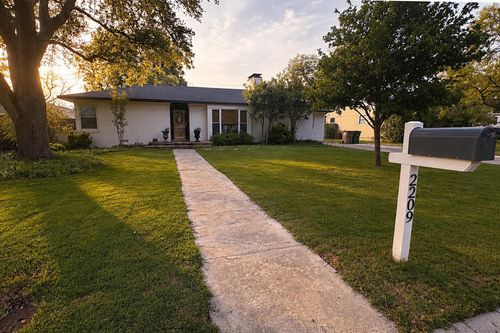 2209 Live Oak St, San Angelo, TX, 76901-4226 | Card Image