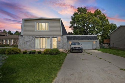 3562 Sunrise Dr, Crown Point, IN, 46307 | Card Image