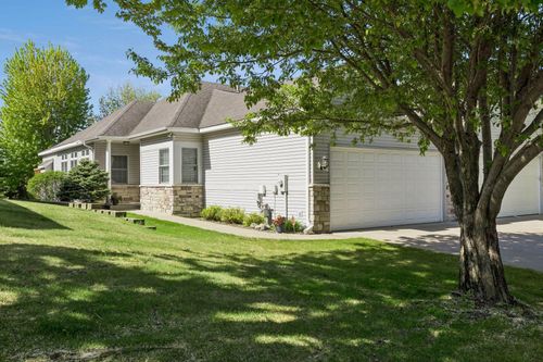 724 Gilfillan Ln, White Bear Tp, MN, 55127-7177 | Card Image