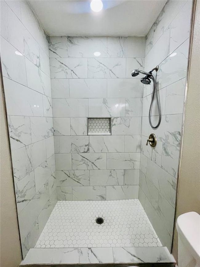 105 Cornelia St, House other with 4 bedrooms, 3 bathrooms and 3 parking in Sweeny TX | Image 13
