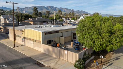 215 N 8th St, Santa Paula, CA, 93060-2101 | Card Image