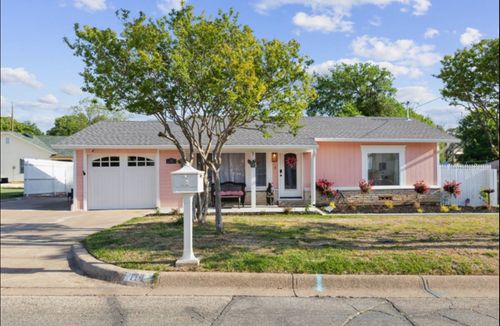 114 W Doyle St, Granbury, TX, 76048-2421 | Card Image
