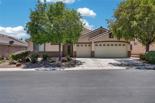 4517 Mohawk River Ave, North Las Vegas, NV, 89031-3497 | Card Image