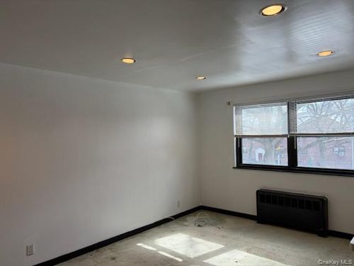 129-8017 156th Ave, Howard Beach, NY, 11414-2320 | Card Image