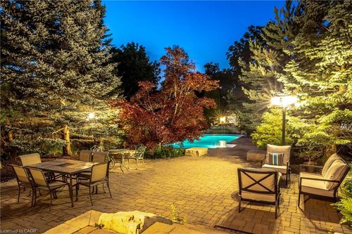 215 Burloak Dr, Oakville, ON, L6L6T6 | Card Image