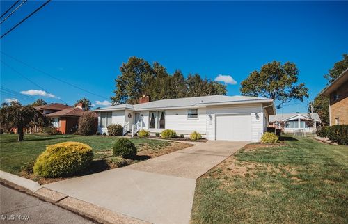 3321 Foley Dr, Parkersburg, WV, 26104-2628 | Card Image