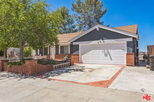 18834 Wellhaven St, Canyon Country, CA, 91351-3431 | Card Image