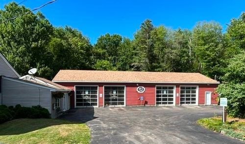 219 Main St, Sandown, NH, 03873-2629 | Card Image