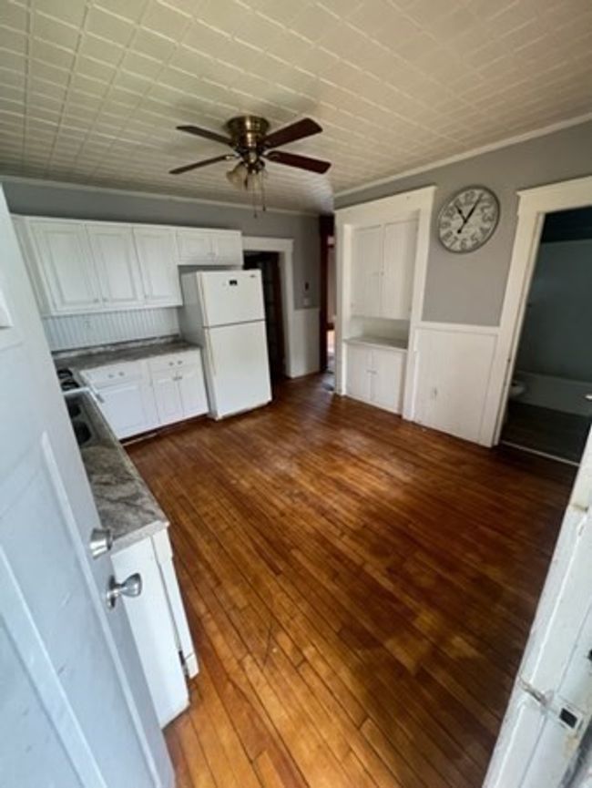 313 Canton St, Home with 7 bedrooms, 3 bathrooms and 4 parking in Fitchburg MA | Image 4