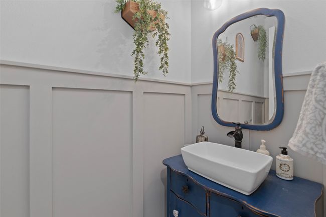 Powder Bathroom | Image 15