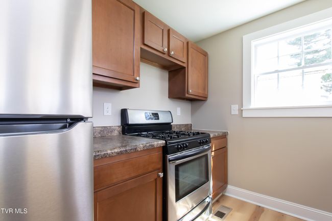 Bradley 1, Kitchen | Image 13