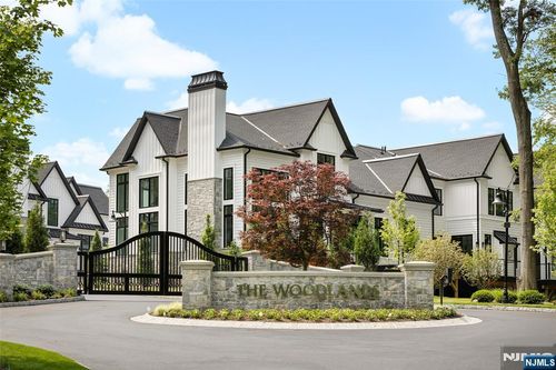 23 Stone Bridge Ct, Demarest, NJ, 07627-1733 | Card Image