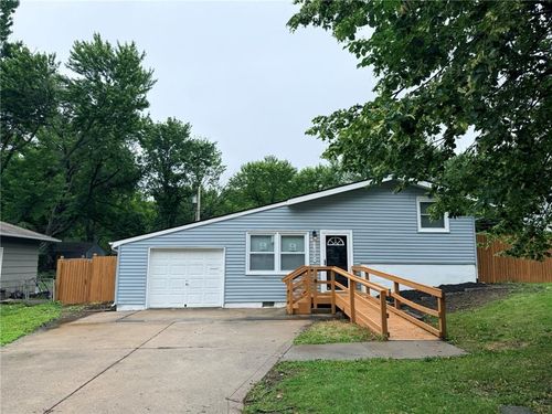 11221 Herrick Ave, Kansas City, MO, 64134-3531 | Card Image