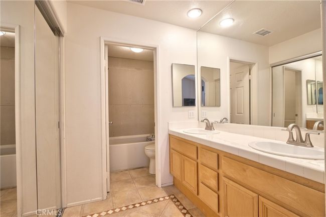 8420 E Tioga Way, Townhouse with 3 bedrooms, 3 bathrooms and 2 parking in Anaheim CA | Image 12